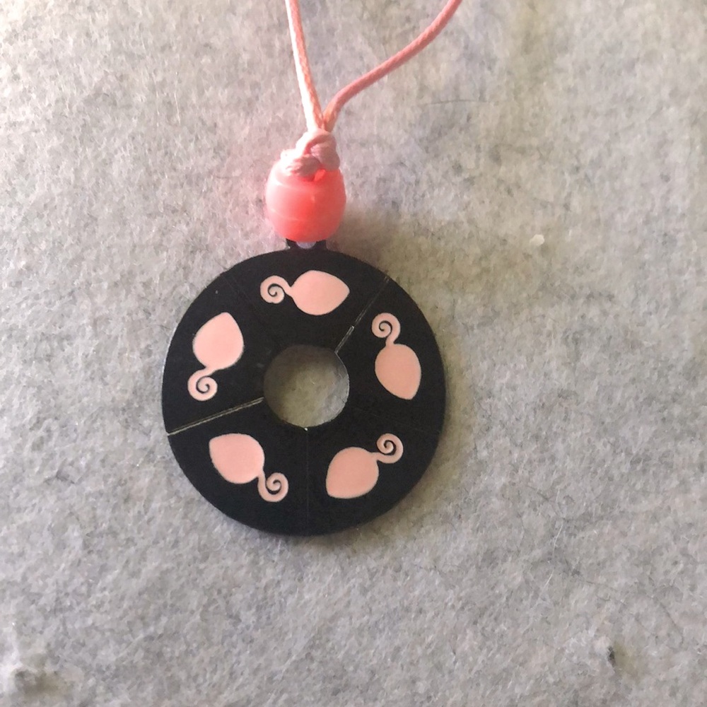 Sperm necklace pink/black